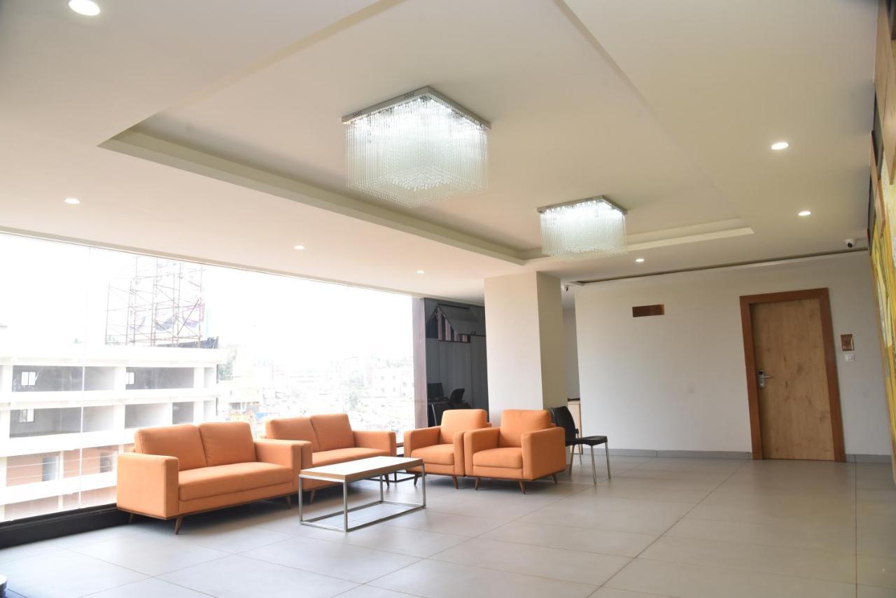 The Oaks Comforts Hubli Εξωτερικό φωτογραφία