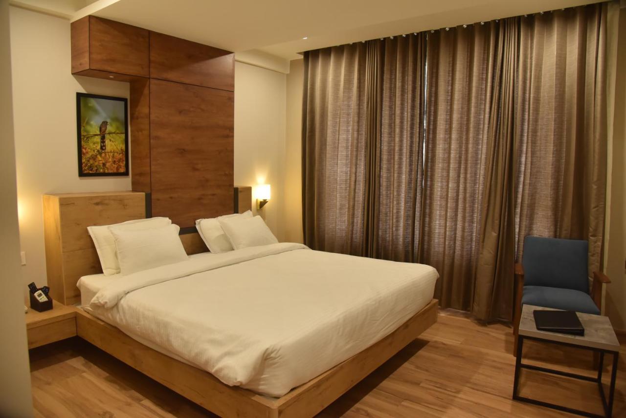 The Oaks Comforts Hubli Εξωτερικό φωτογραφία