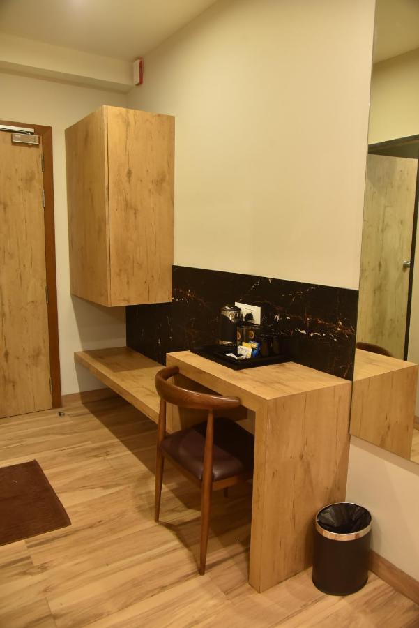 The Oaks Comforts Hubli Εξωτερικό φωτογραφία